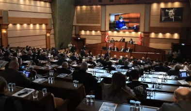 İBB Meclisi, Metro Hattı Projeleri İçin Borçlanma Taleplerini Onayladı